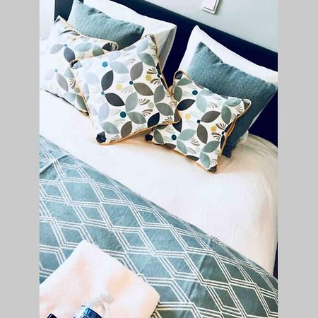 Large Family Retro Flat In City Center- Large Terrace & Garden View, Free Parking 卢森堡 外观 照片