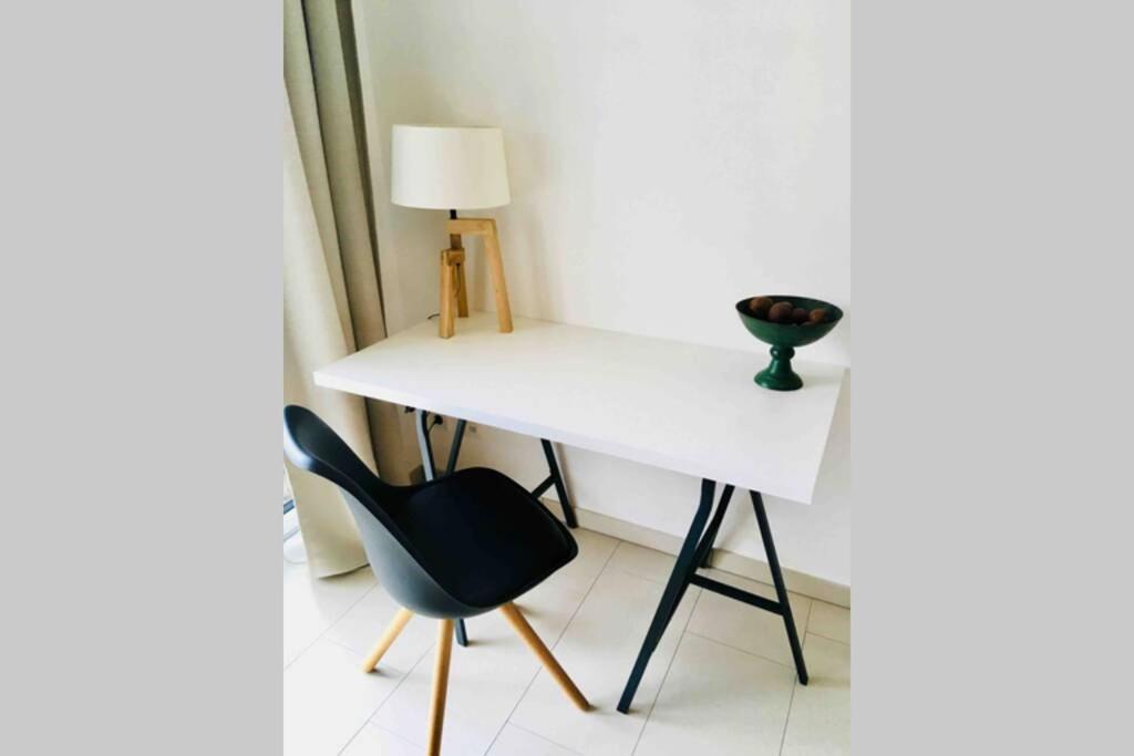 Large Family Retro Flat In City Center- Large Terrace & Garden View, Free Parking 卢森堡 外观 照片