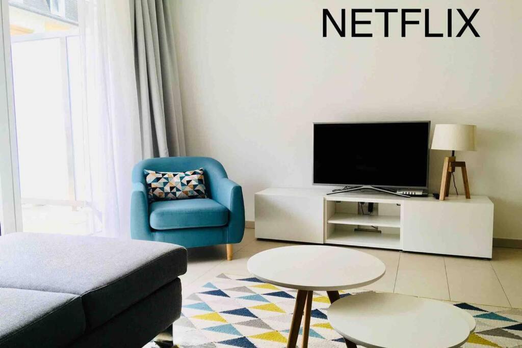 Large Family Retro Flat In City Center- Large Terrace & Garden View, Free Parking 卢森堡 外观 照片